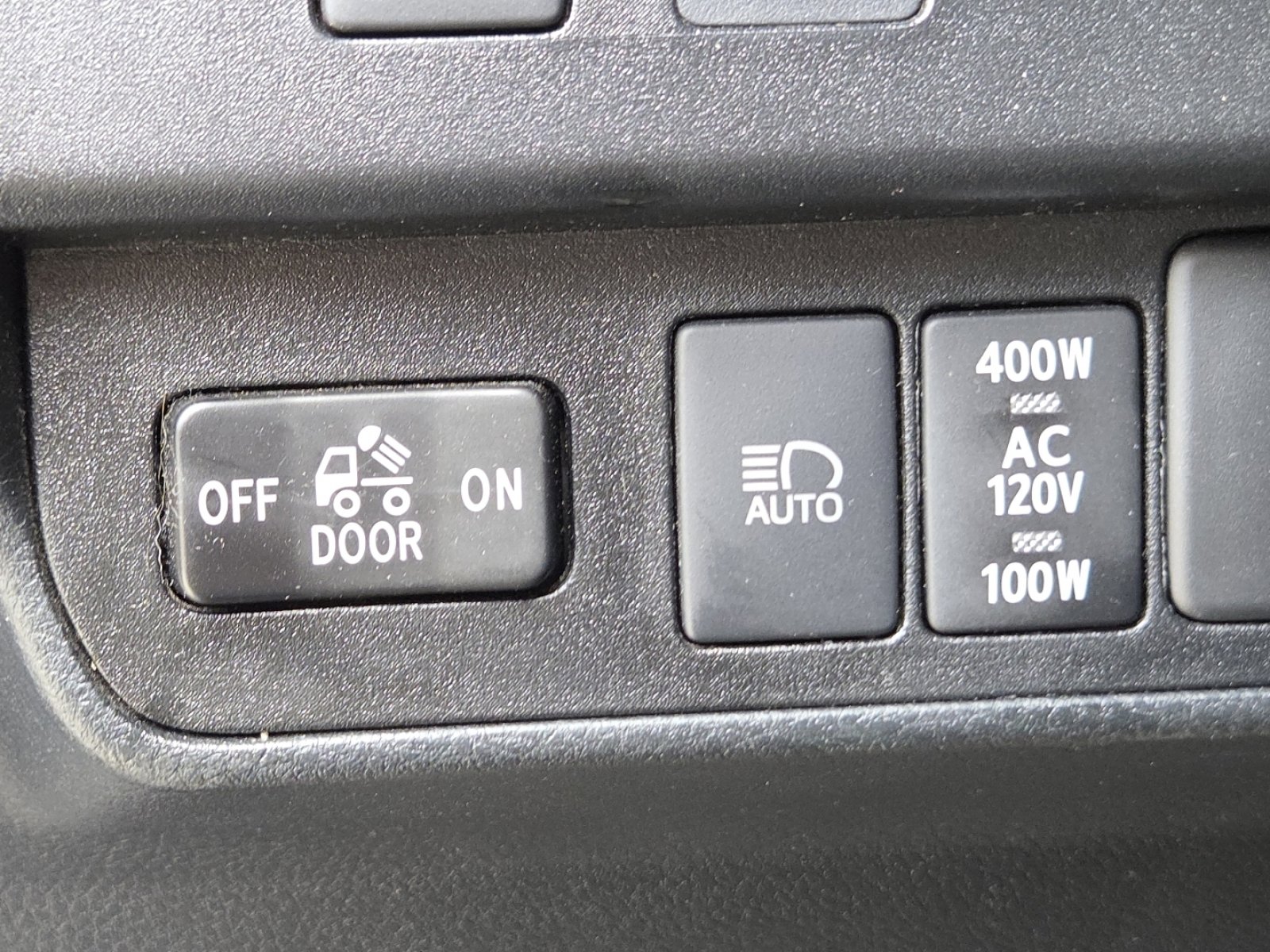 Used 2021 Toyota Tacoma TRD Off-Road AWD/4WD image 14