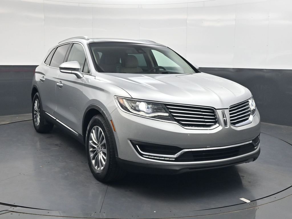 Used 2017 Lincoln MKX Select w/ Select Plus Package FWD image 2