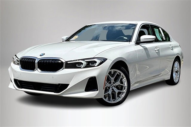 Used 2025 BMW 330i Sedan image 2