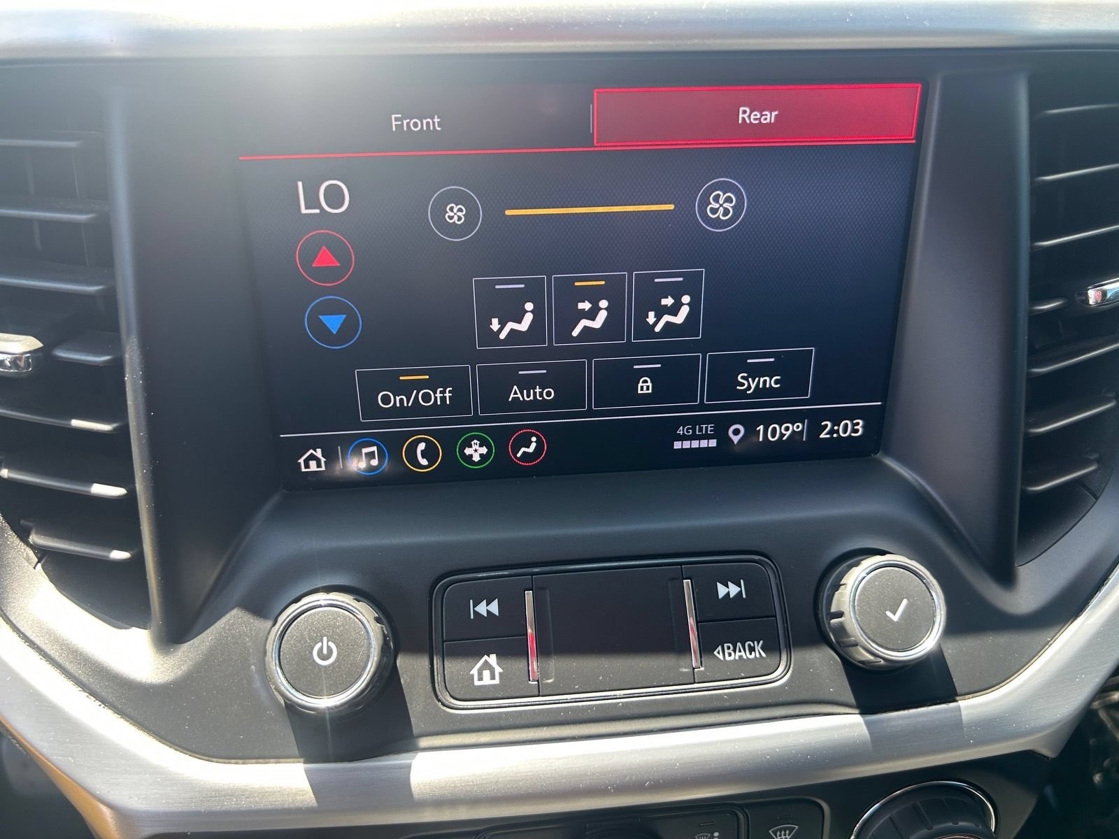 Used 2020 GMC Acadia SLT FWD image 25