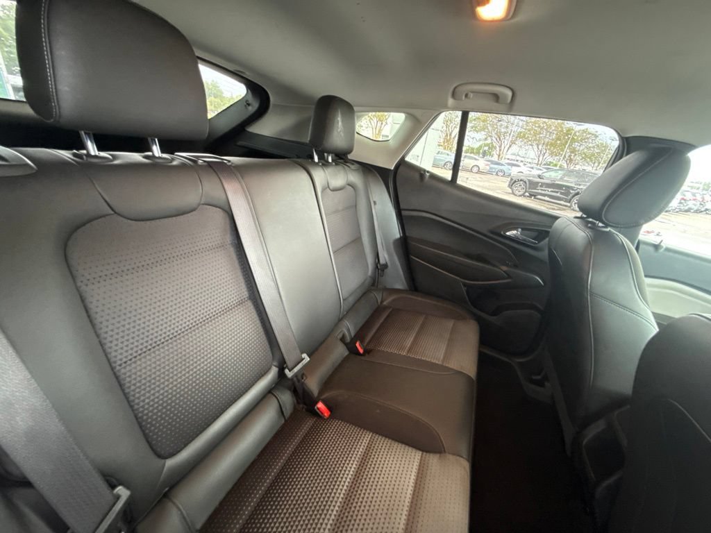 Used 2024 Chevrolet Trax LT FWD image 32