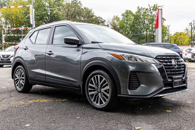 Used 2021 Nissan Kicks SV
