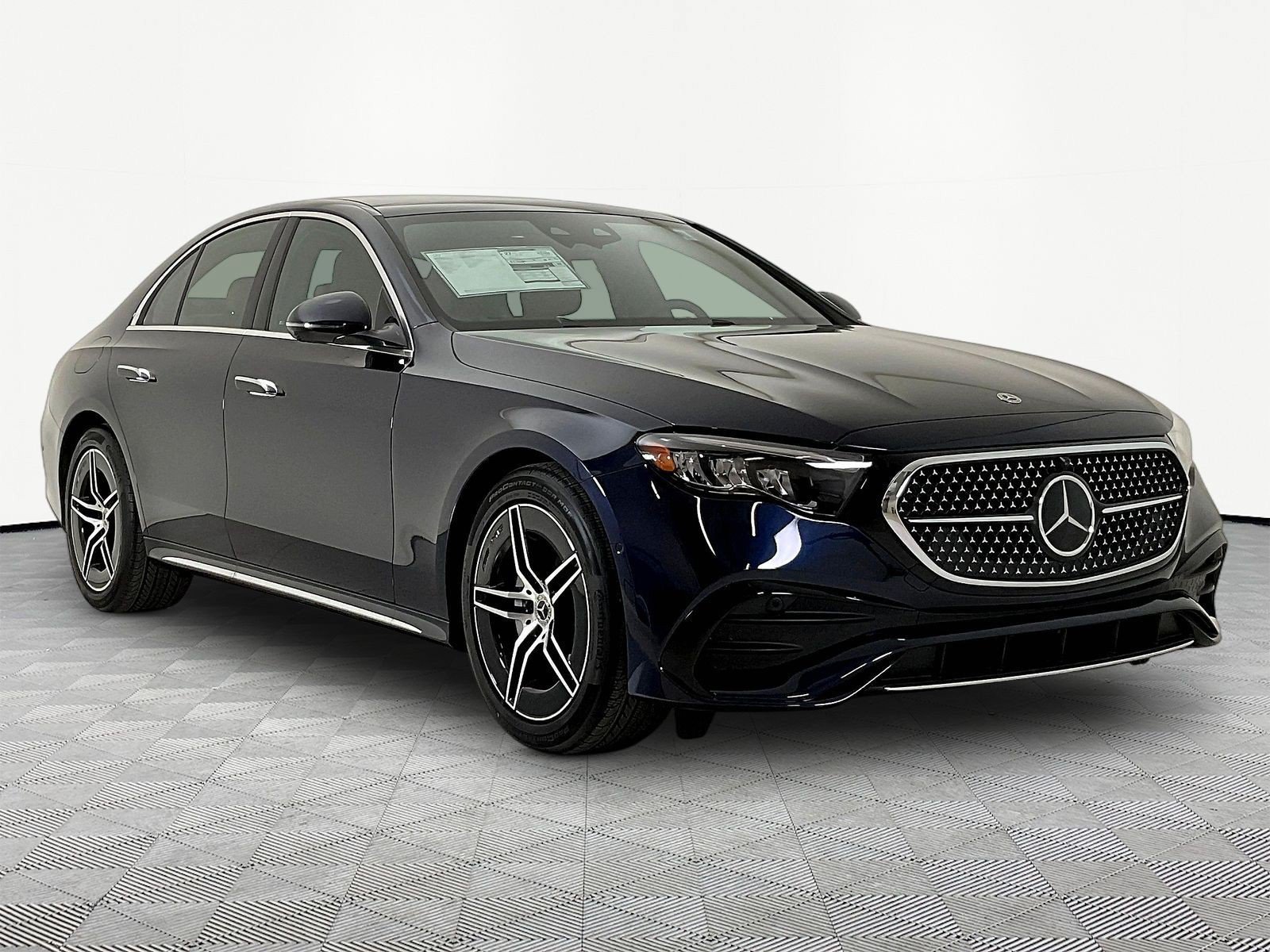 New 2026 Mercedes-Benz E 350 4MATIC Sedan image 3