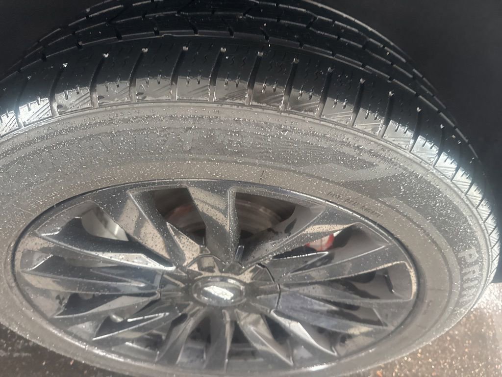Used 2023 Cadillac Escalade Premium Luxury RWD image 8