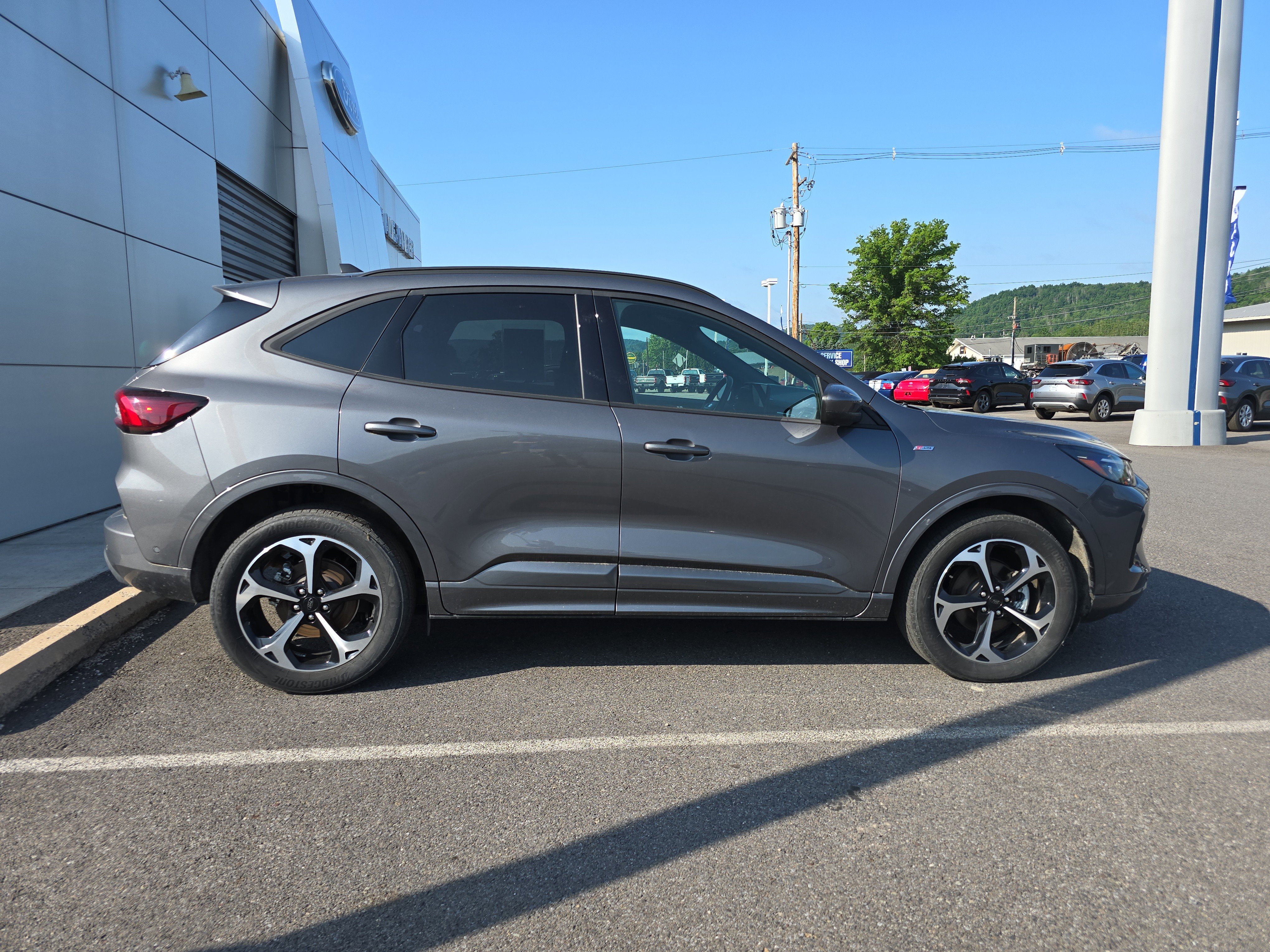 Used 2024 Ford Escape ST-Line Elite w/ Premium Technology Package video 2