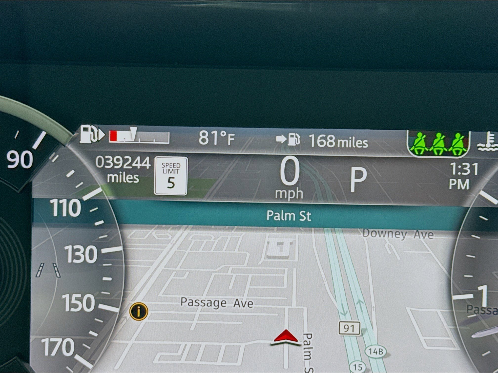 Used 2022 Jaguar XF SE image 8