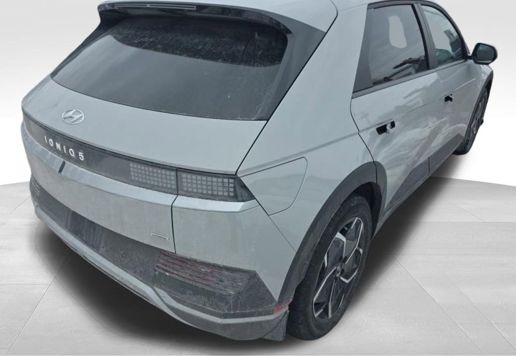 Used 2023 Hyundai Ioniq 5 SEL image 5