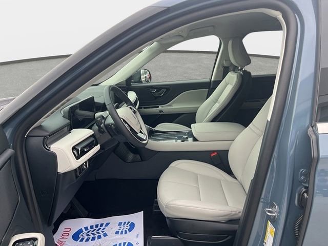 New 2026 Lincoln Aviator Premiere image 11