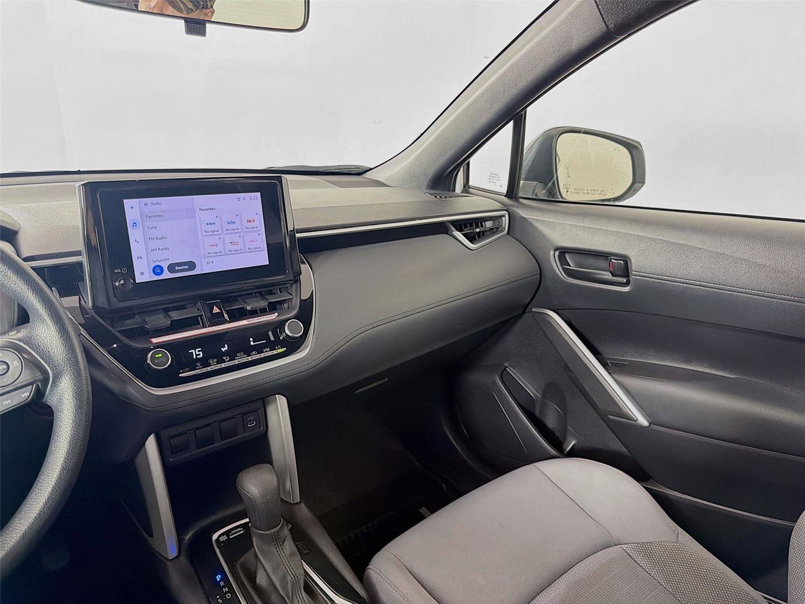 Used 2024 Toyota Corolla Cross S AWD/4WD image 22