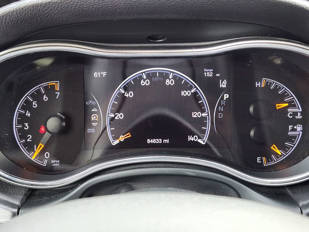 Used 2021 Jeep Grand Cherokee Laredo X image 21