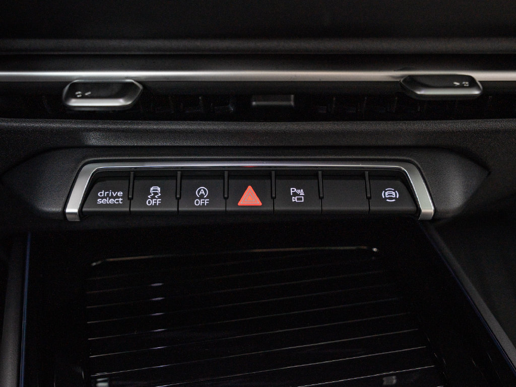 New 2026 Audi Q3 quattro 2.0T AWD/4WD image 38