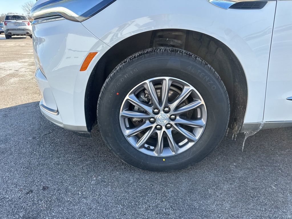 Used 2022 Buick Enclave Essence image 16