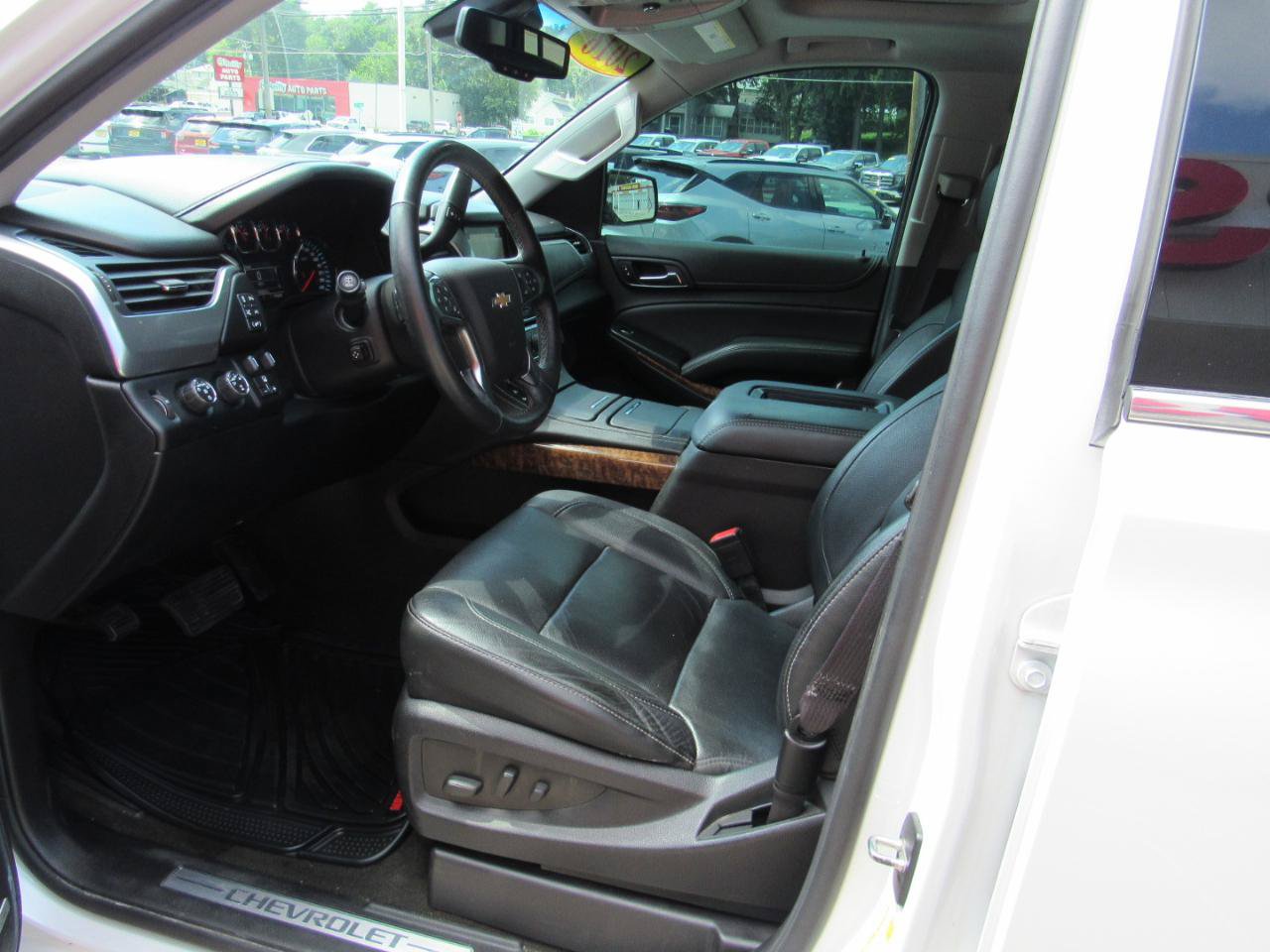Used 2016 Chevrolet Suburban LTZ AWD/4WD image 13