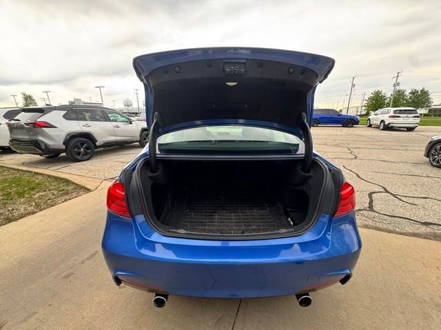 Used 2017 BMW 340i Sedan RWD image 10