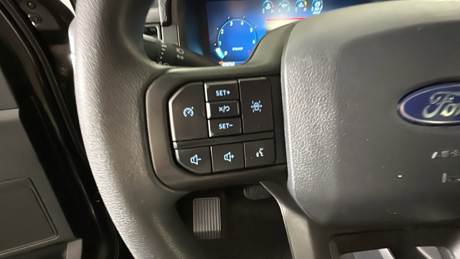 Used 2024 Ford F150 STX w/ Equipment Group 201A FX4 AWD/4WD image 18