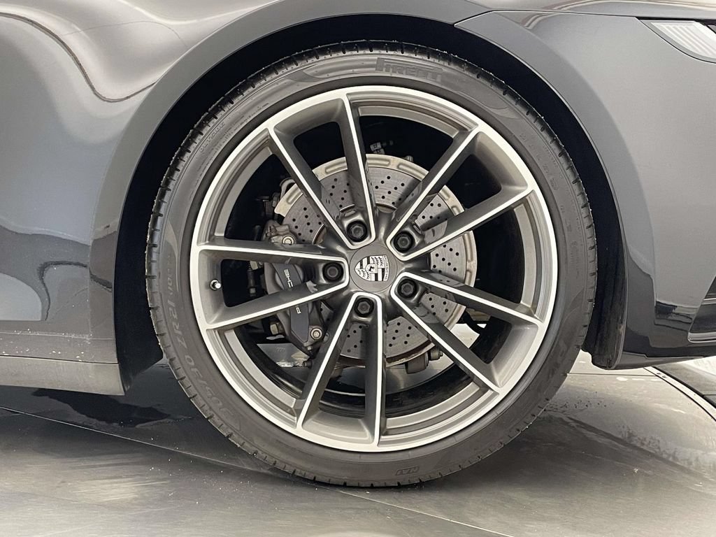 Used 2021 Porsche 911 Carrera RWD image 12