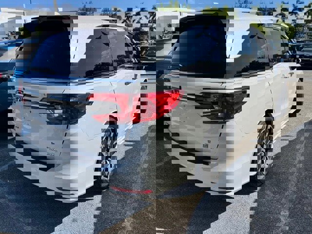 Certified 2023 Honda Odyssey Touring image 3
