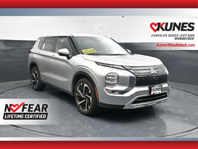 Used 2024 Mitsubishi Outlander SE