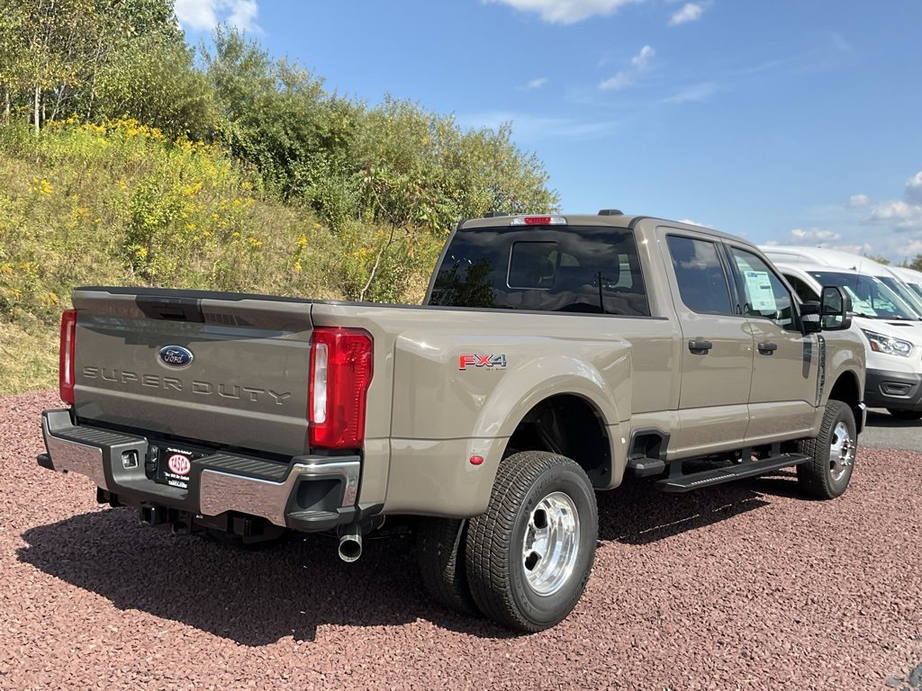 New 2026 Ford F350 XLT image 38