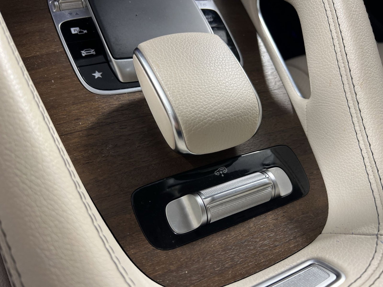 Used 2020 Mercedes-Benz GLS 450 4MATIC image 35