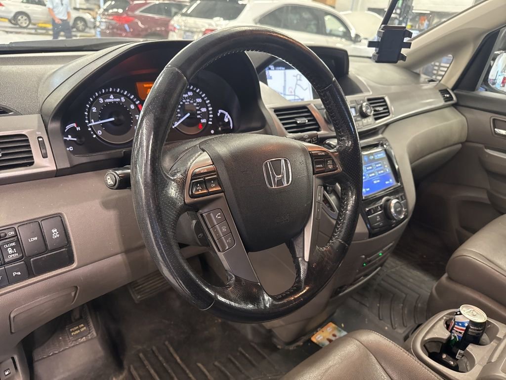 Used 2016 Honda Odyssey Touring Elite image 10