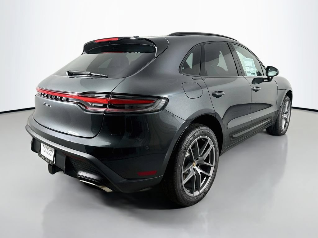 Certified 2026 Porsche Macan AWD/4WD image 9
