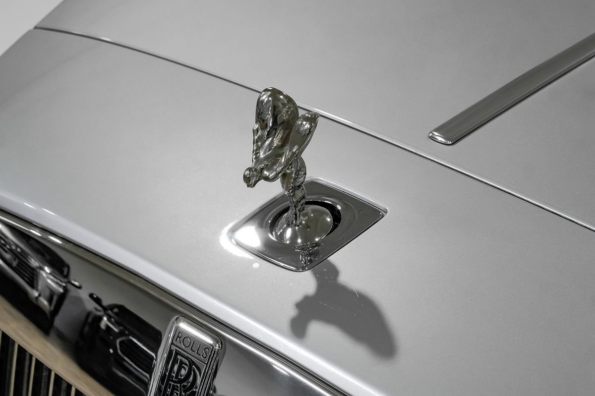 Used 2016 Rolls-Royce Wraith RWD image 35