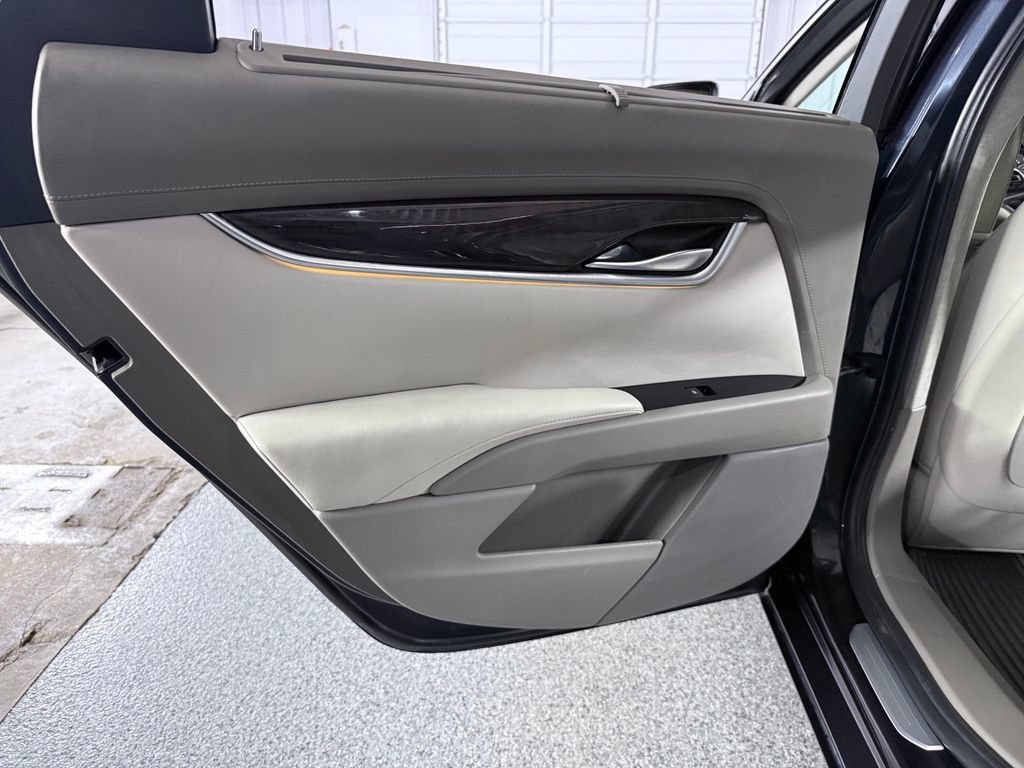 Used 2014 Cadillac XTS Platinum AWD/4WD image 33