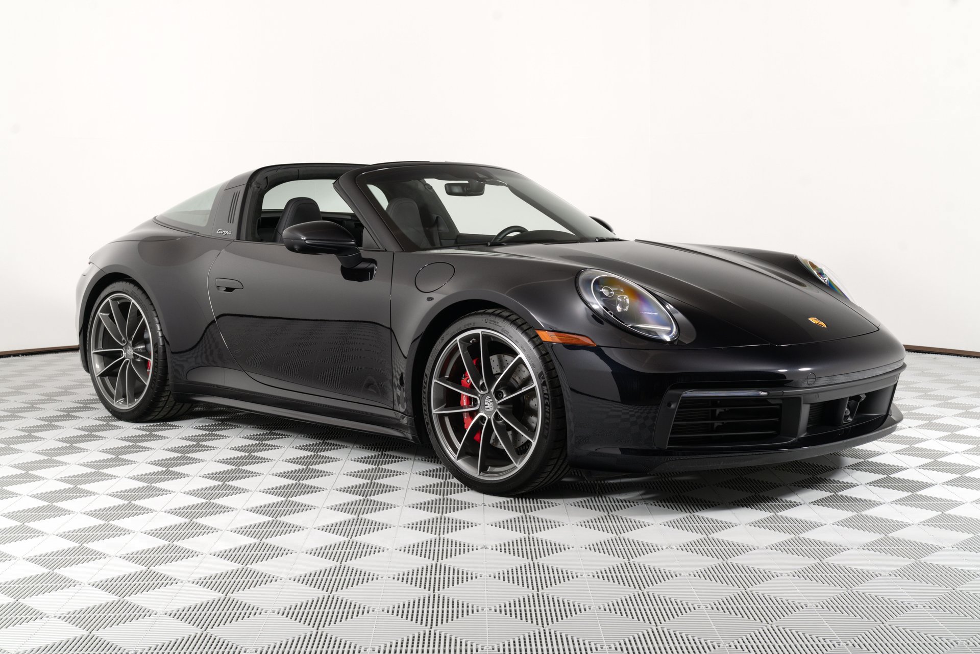 Used 2024 Porsche 911 Targa 4S w/ Premium Package AWD/4WD video 1