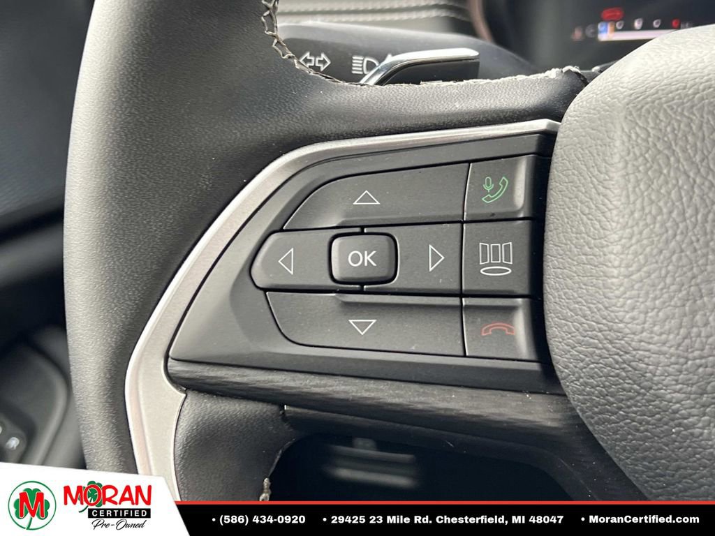 Used 2024 Jeep Grand Cherokee Altitude AWD/4WD image 25