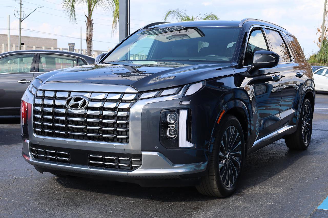 Used 2025 Hyundai Palisade Calligraphy AWD/4WD image 2