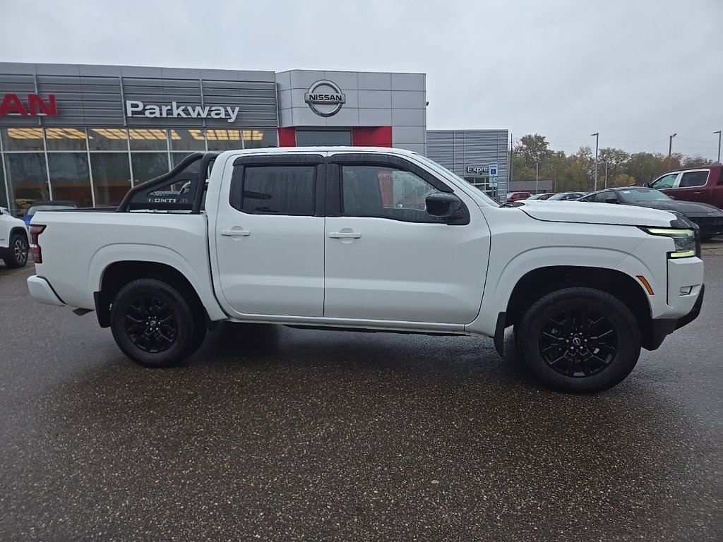 Used 2023 Nissan Frontier SV w/ Midnight Edition Package image 8