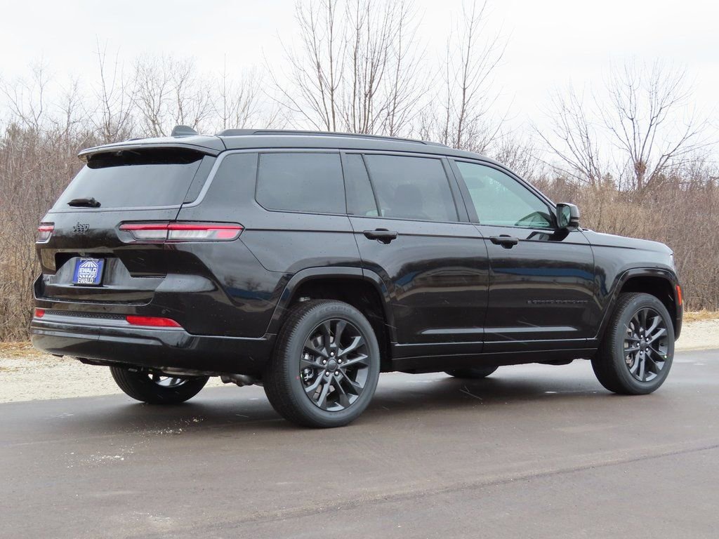 New 2026 Jeep Grand Cherokee L Limited AWD/4WD image 3