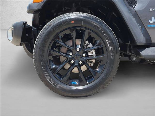 Used 2023 Jeep Wrangler Unlimited Sahara w/ Cold Weather Group AWD/4WD image 23