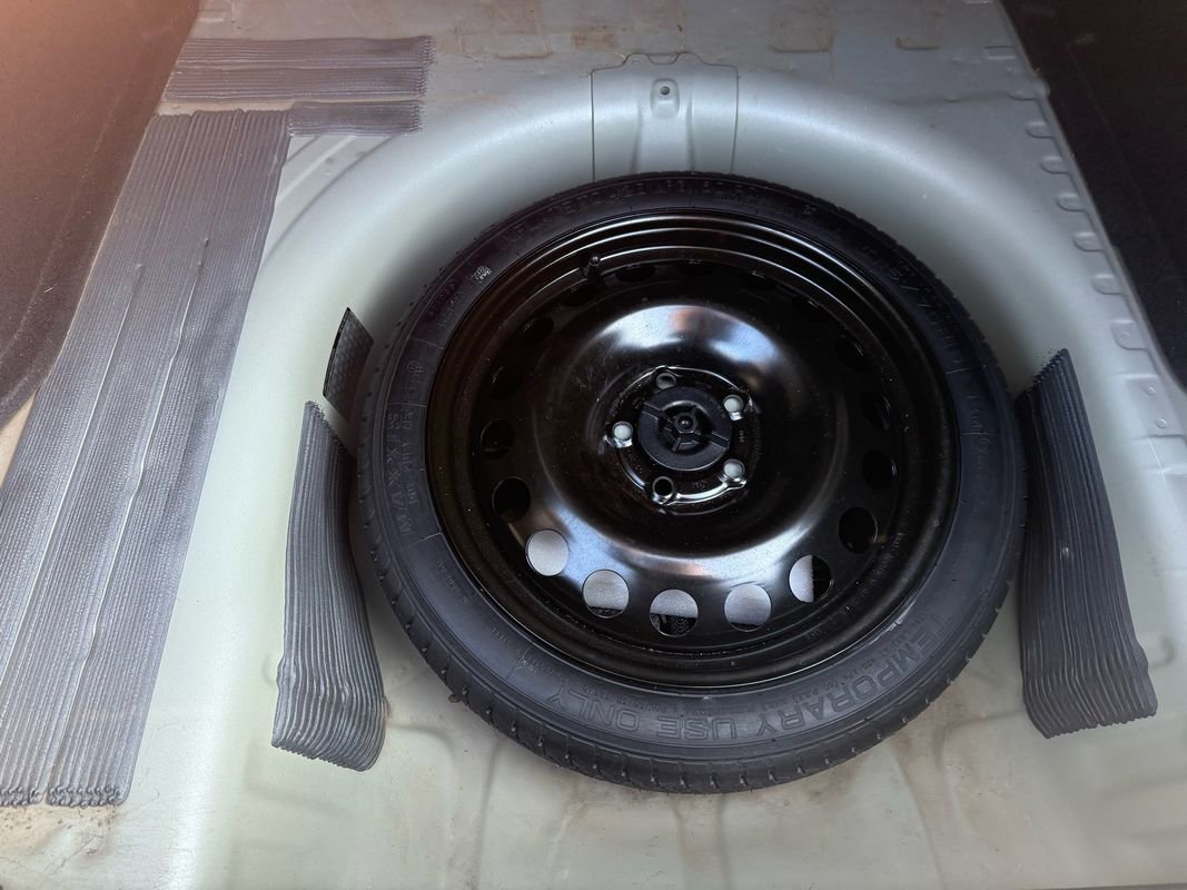 Used 2017 Chevrolet Sonic LT w/ Convenience Package image 15