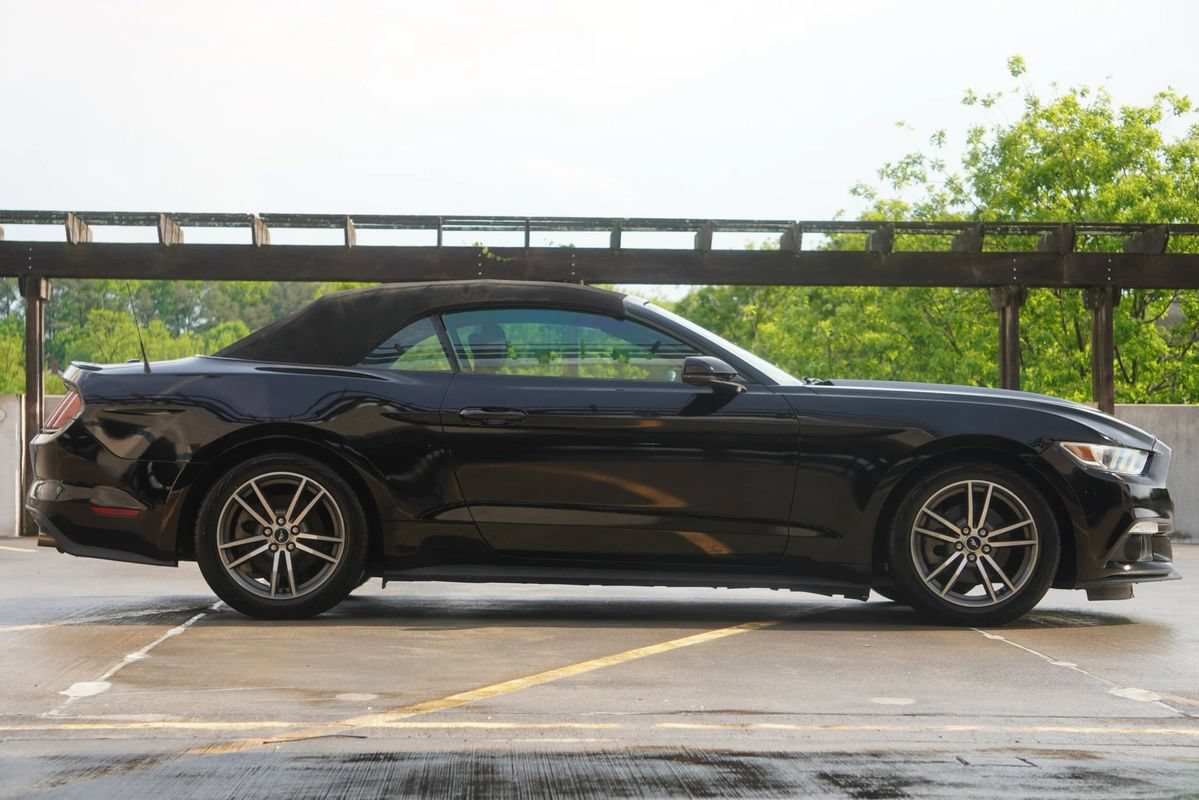 Used 2015 Ford Mustang Premium RWD image 25