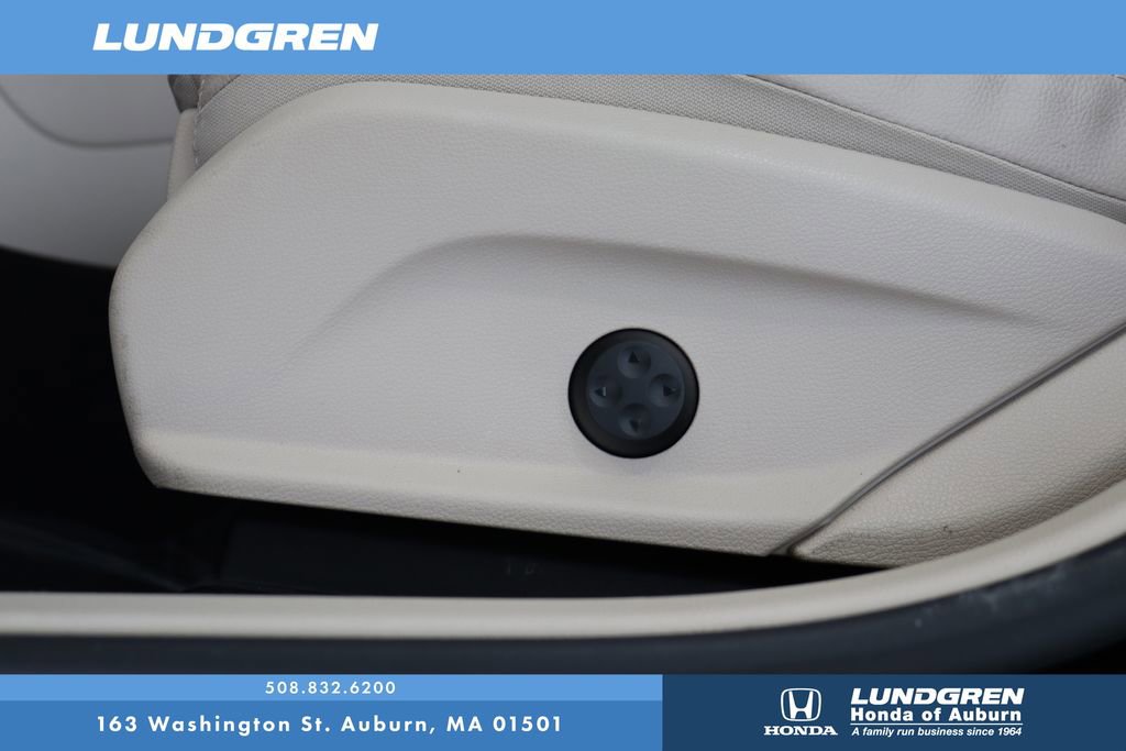 Used 2022 Mercedes-Benz GLC 300 4MATIC image 13