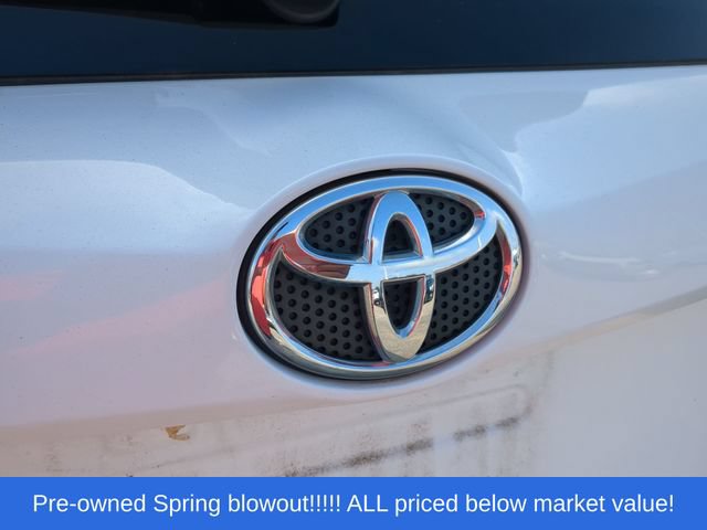 Used 2016 Toyota RAV4 XLE FWD image 12