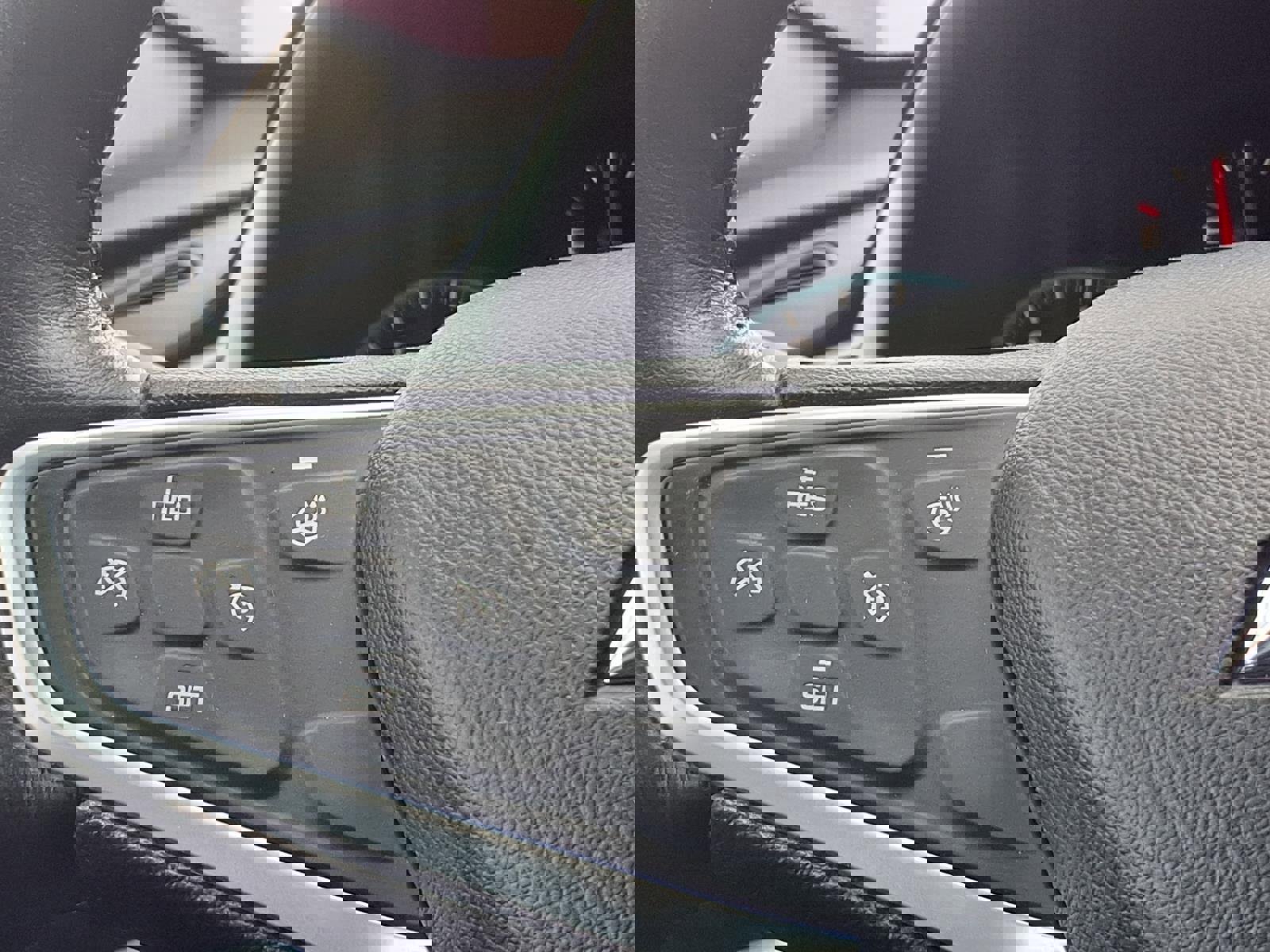 Used 2022 Chevrolet Malibu LT w/ Leather Package image 17