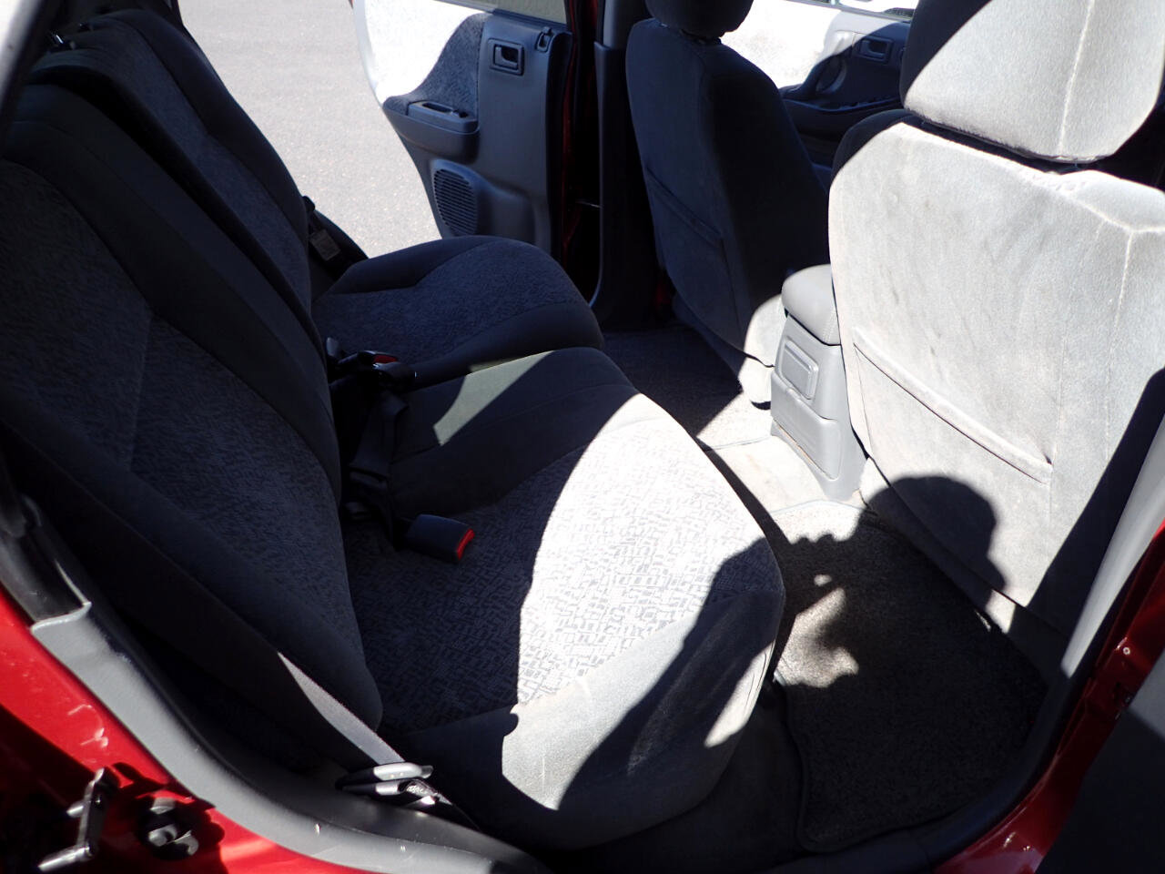 Used 2001 Isuzu Rodeo LS image 12