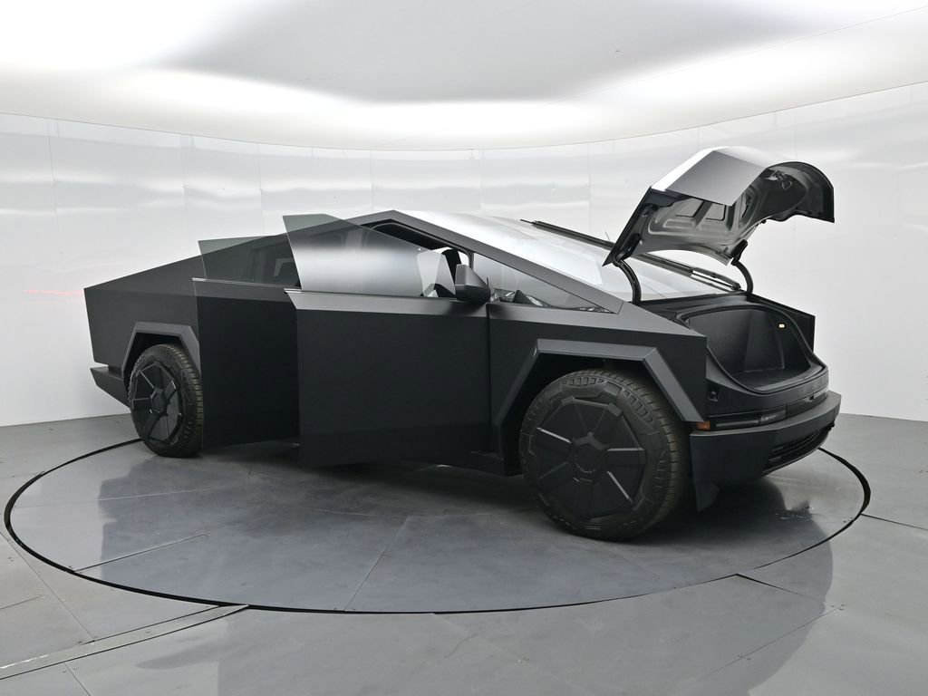 Used 2024 Tesla Cybertruck AWD Crew Cab image 32