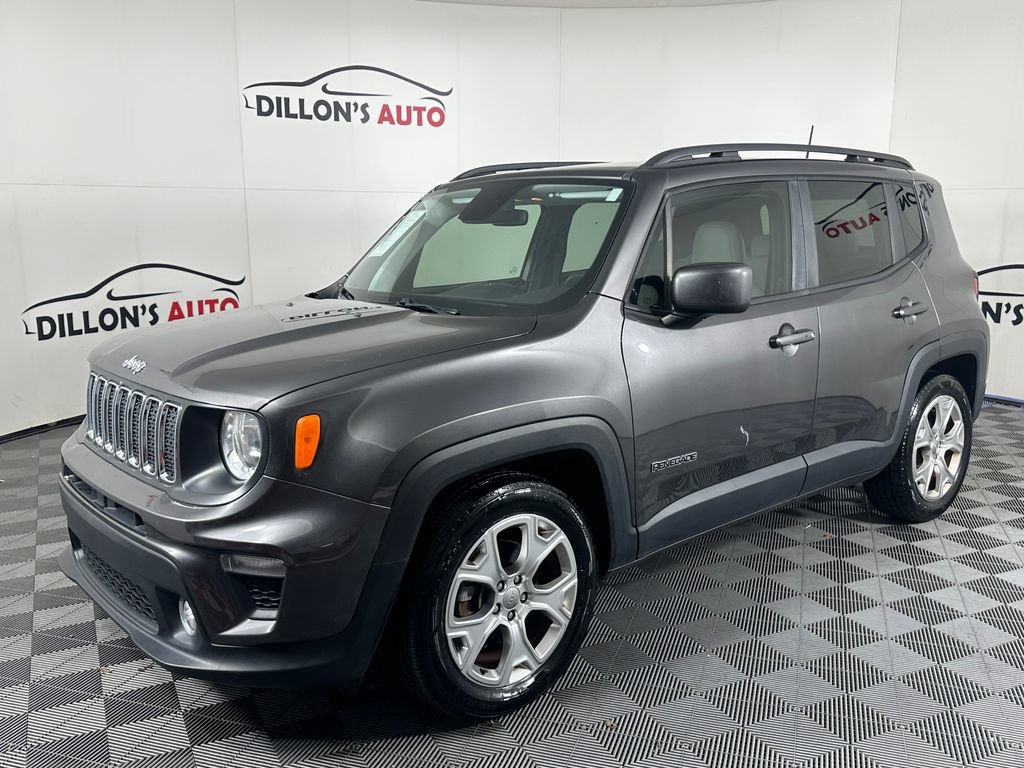 Used 2019 Jeep Renegade Latitude w/ UConnect 8.4 Nav Group FWD image 2