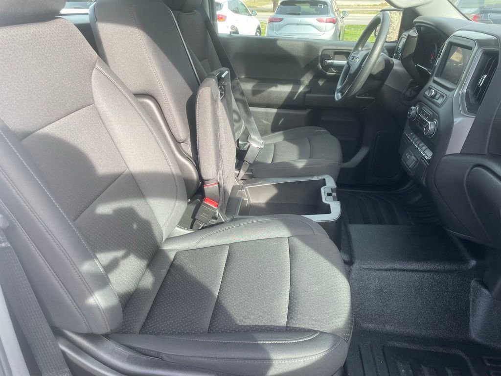 Used 2025 Chevrolet Silverado 1500 W/T image 13