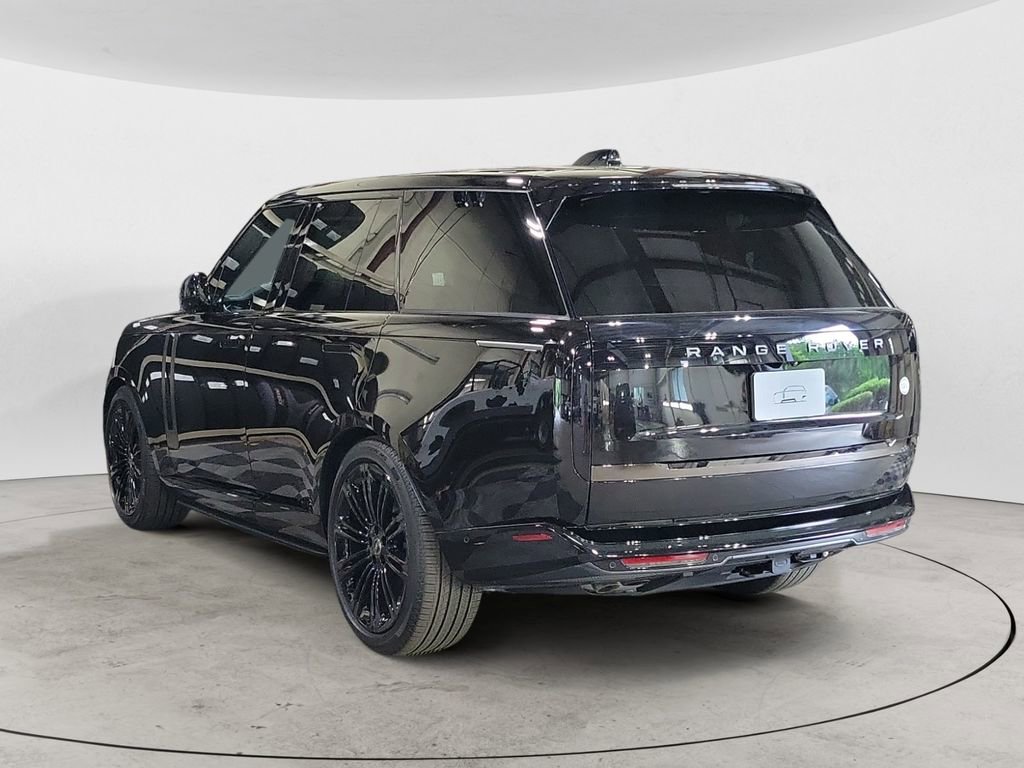 New 2025 Land Rover Range Rover SV image 3