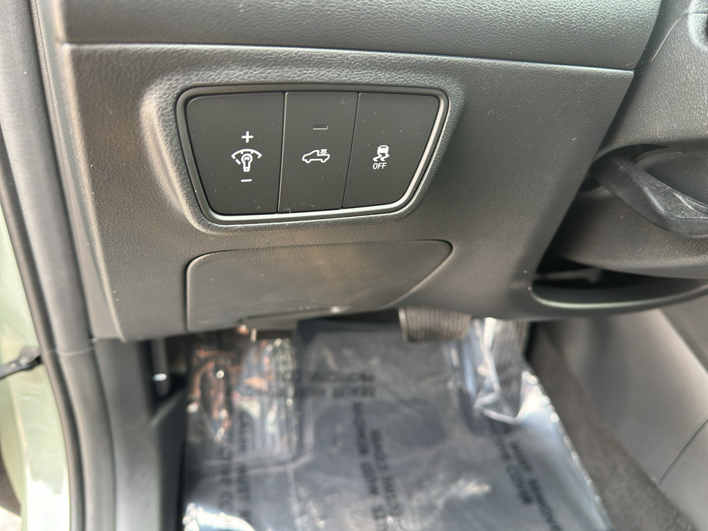 Used 2022 Hyundai Santa Cruz SEL FWD image 16