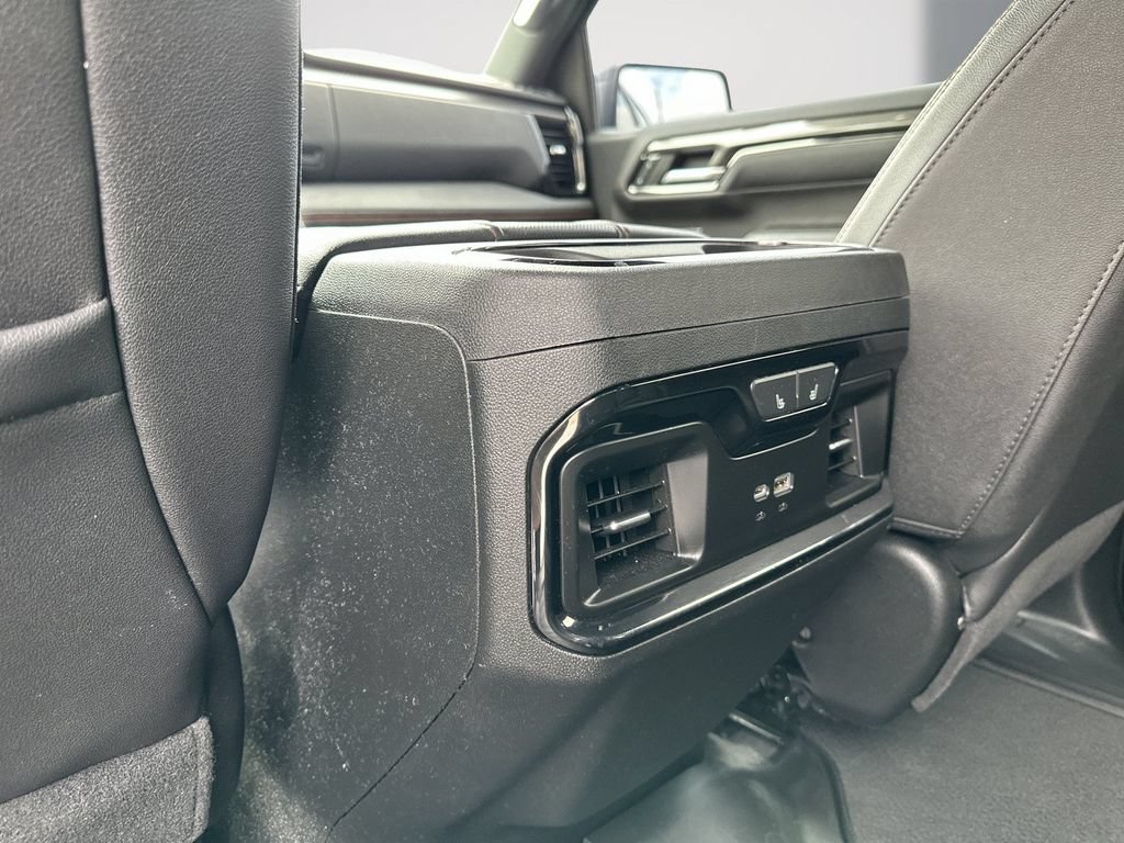 Used 2023 GMC Sierra 1500 AT4 w/ Technology Package AWD/4WD image 18