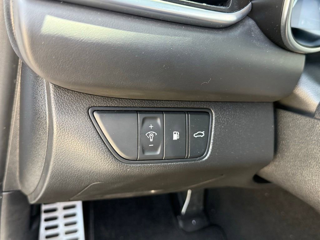 Used 2023 Genesis G70 2.0T w/ Sport Prestige Package RWD image 46