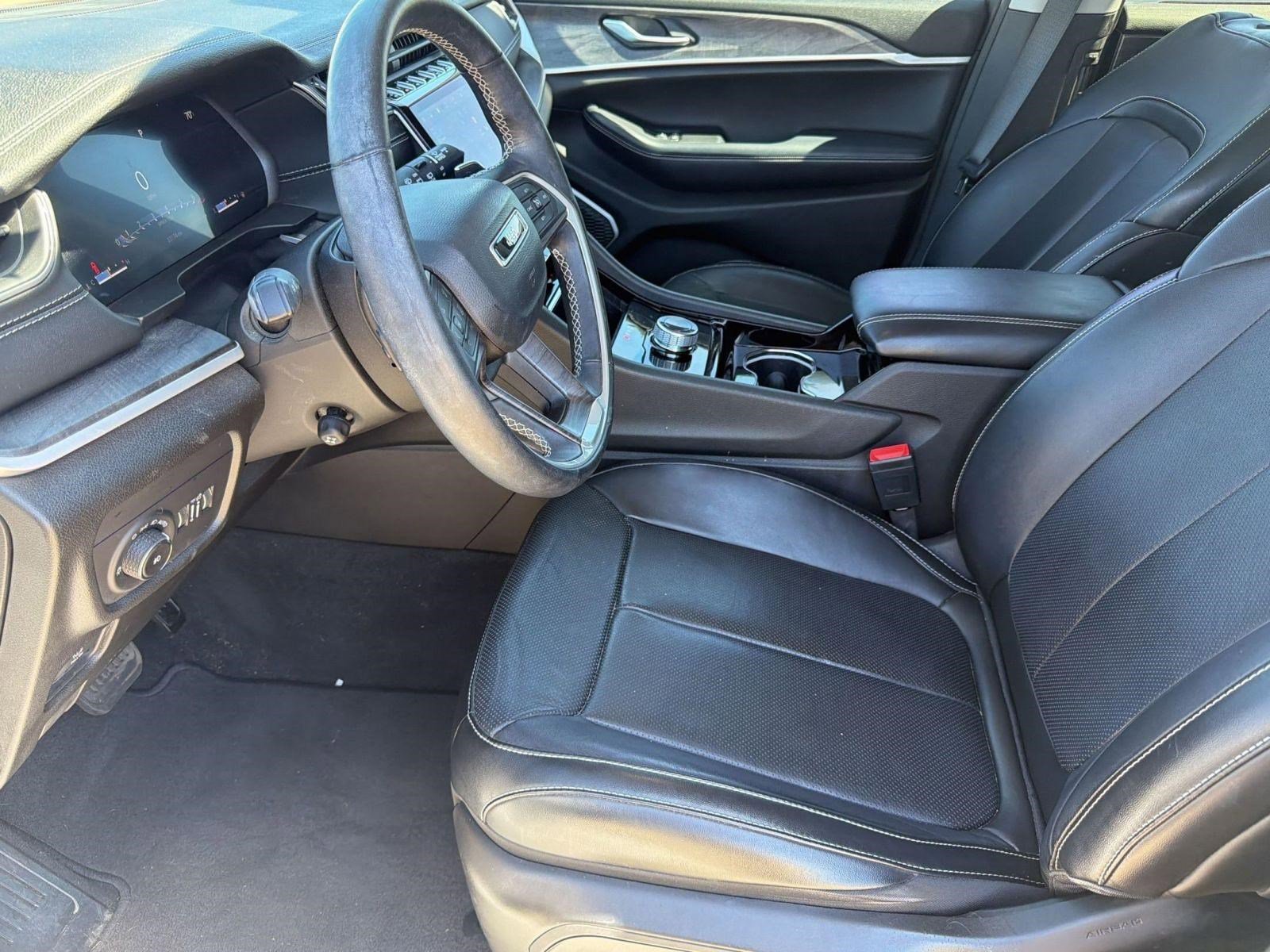 Used 2022 Jeep Grand Cherokee L Limited w/ Luxury Tech Group II image 5