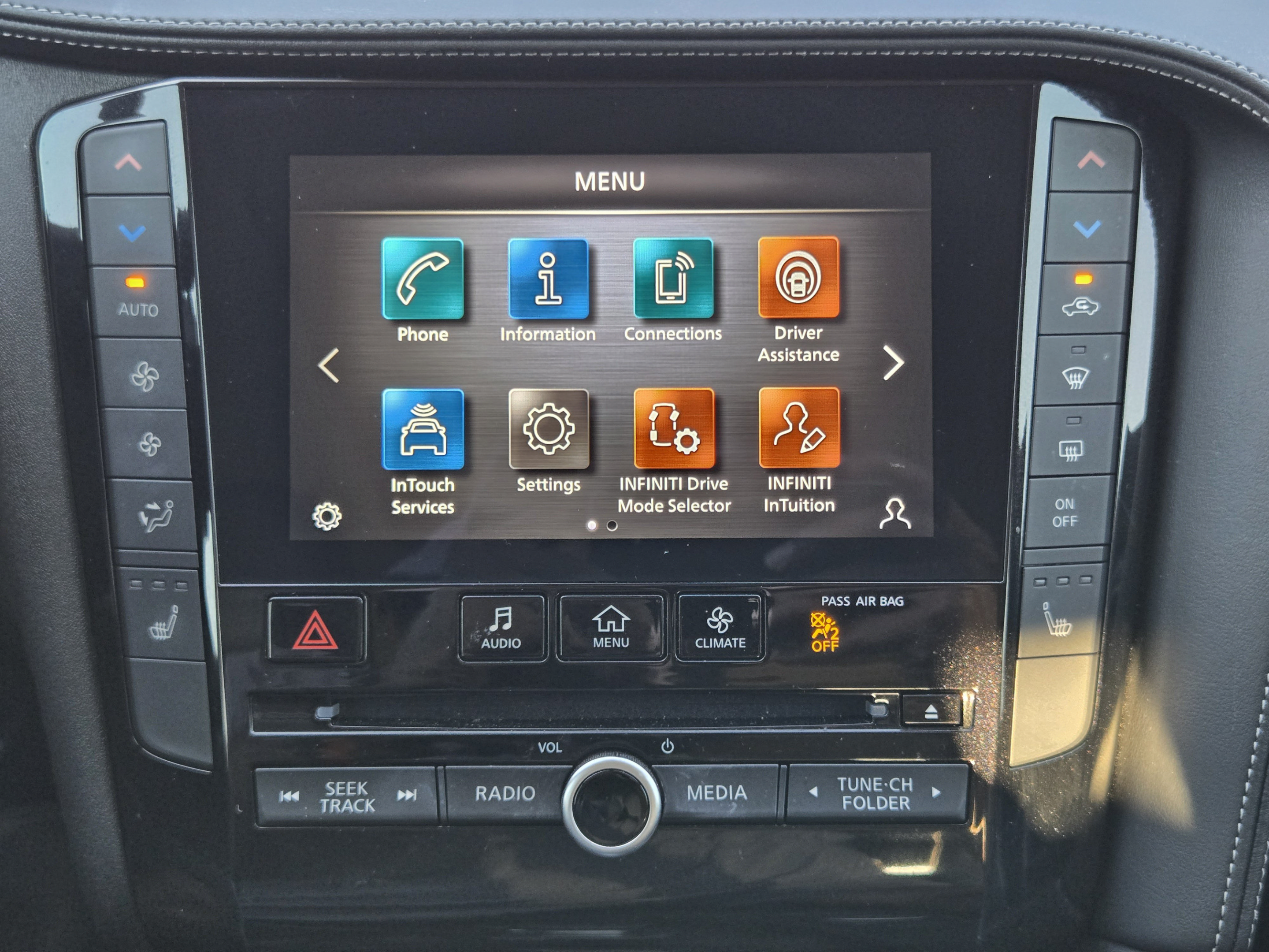 Used 2023 INFINITI QX50 Luxe FWD image 15