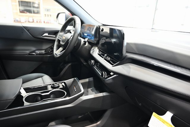 New 2026 Chevrolet Equinox LT w/ Convenience Package II image 13